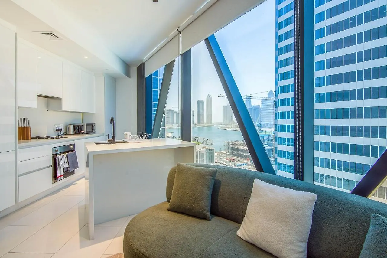 Lovely 1 Bedroom Apartment With Partial Burj Khalifa View And Canal View Dubai