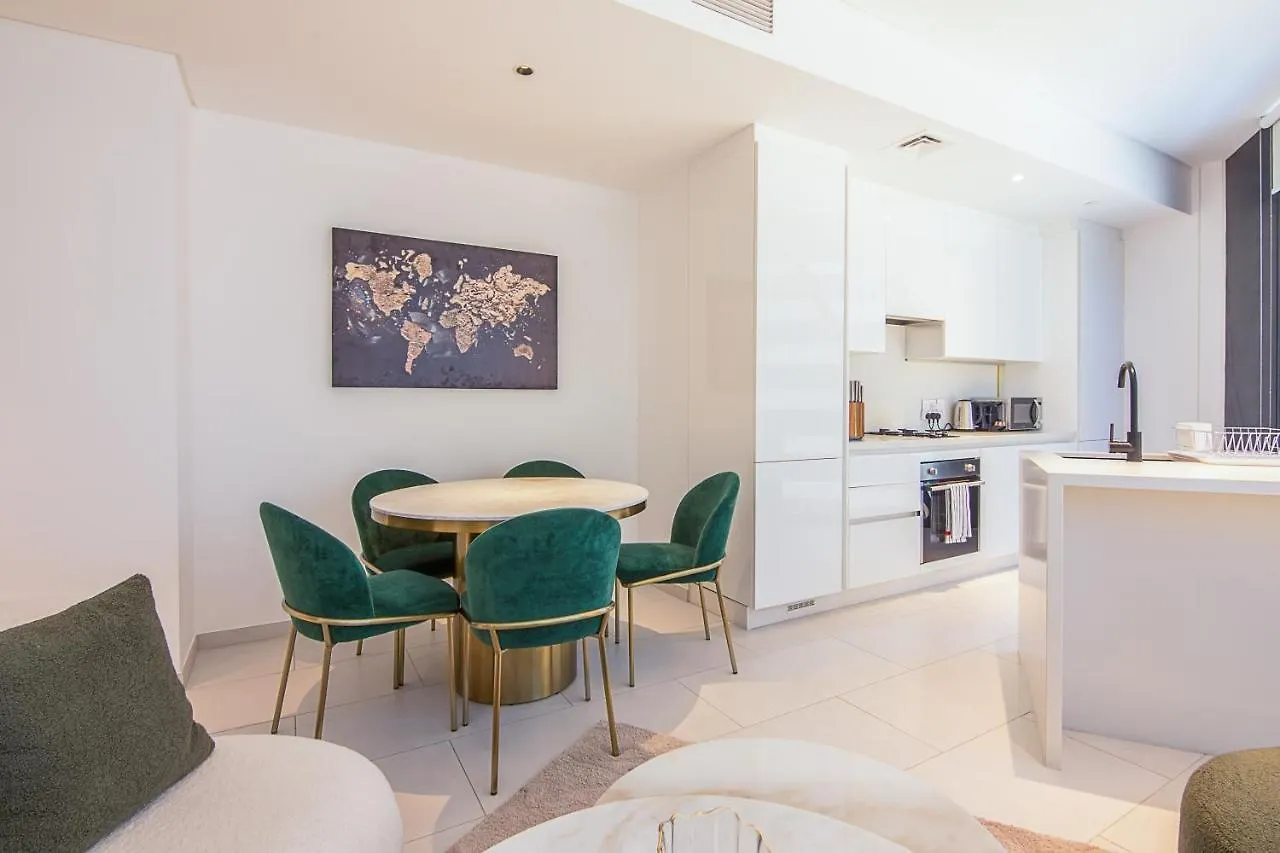 Lovely 1 Bedroom Apartment With Partial Burj Khalifa View And Canal View Dubai